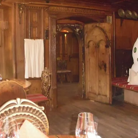 Zum Hirsch Locanda 3*